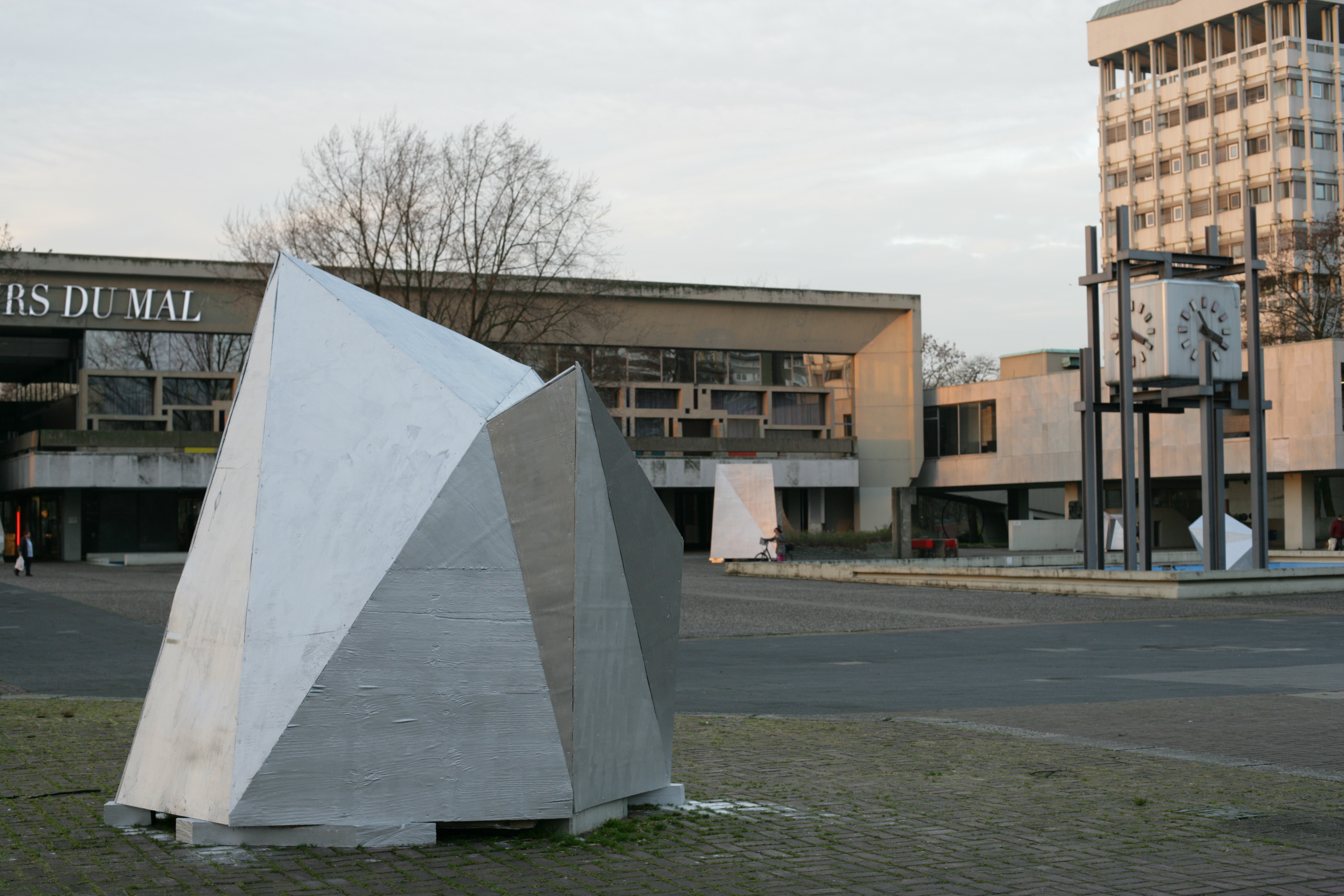 mythen der moderne | space invader | marl | kunst | skulptur