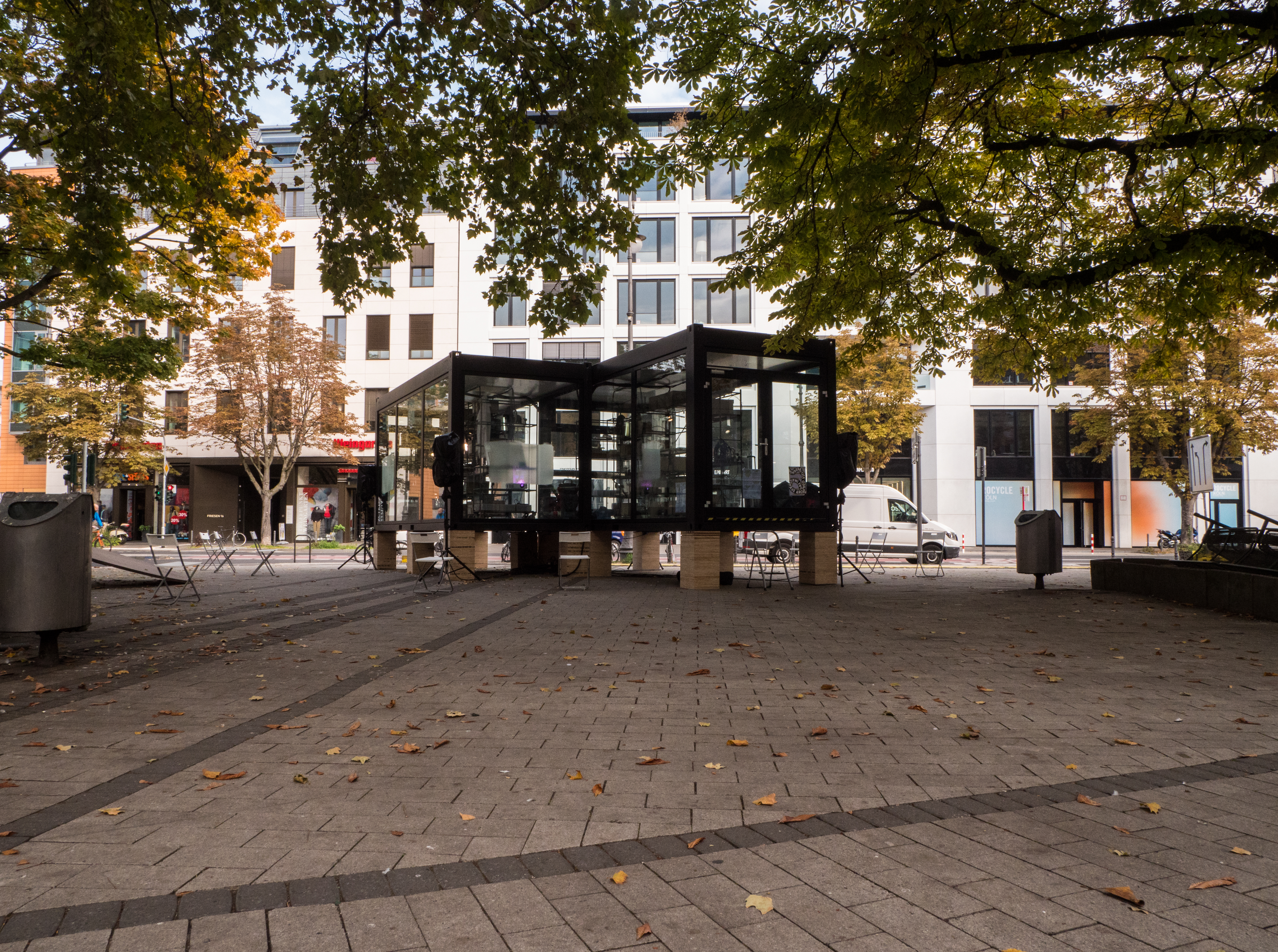 wunderblock | friesenplatz | performance | archiv