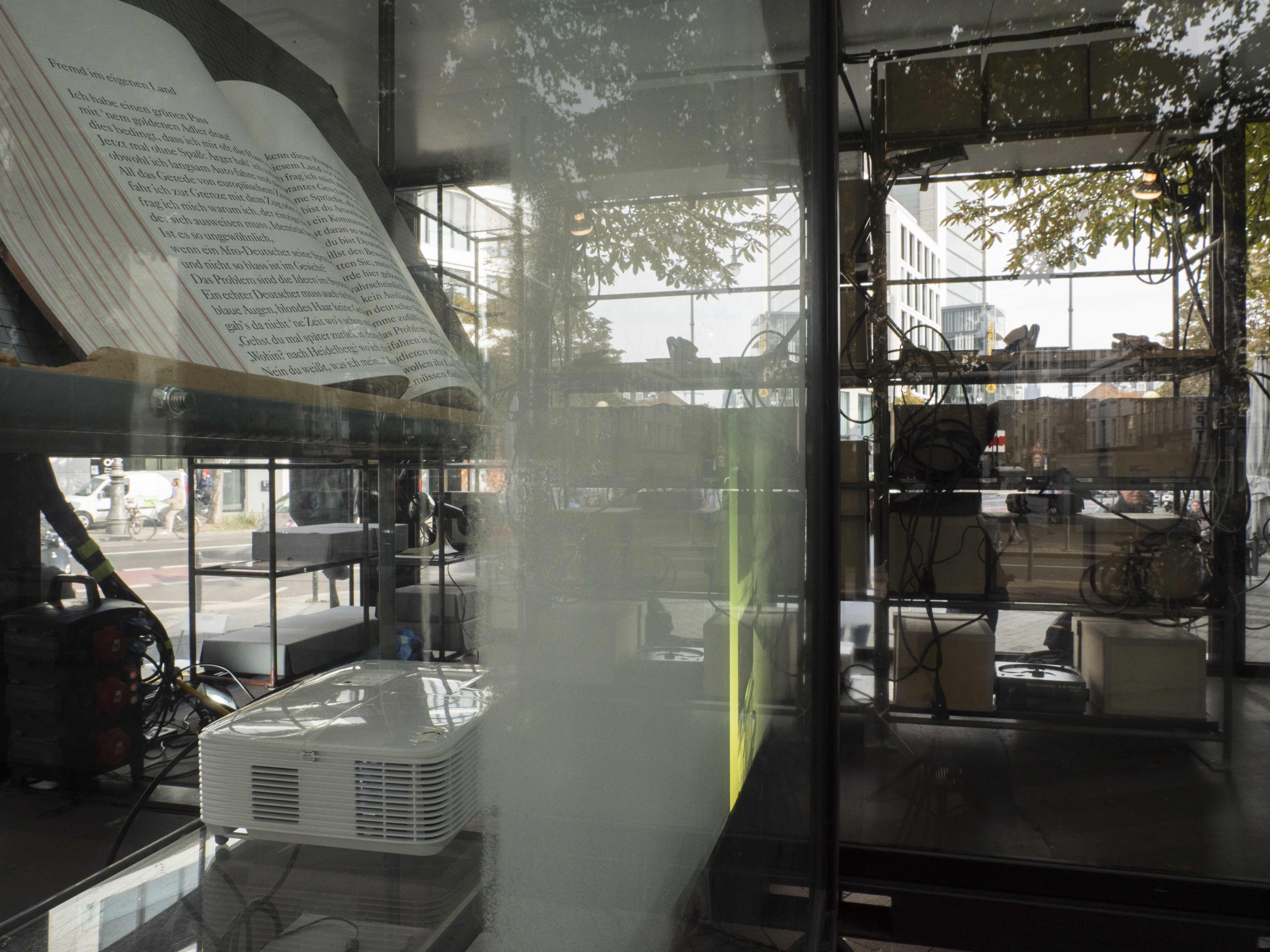 wunderblock | friesenplatz | performance | archiv