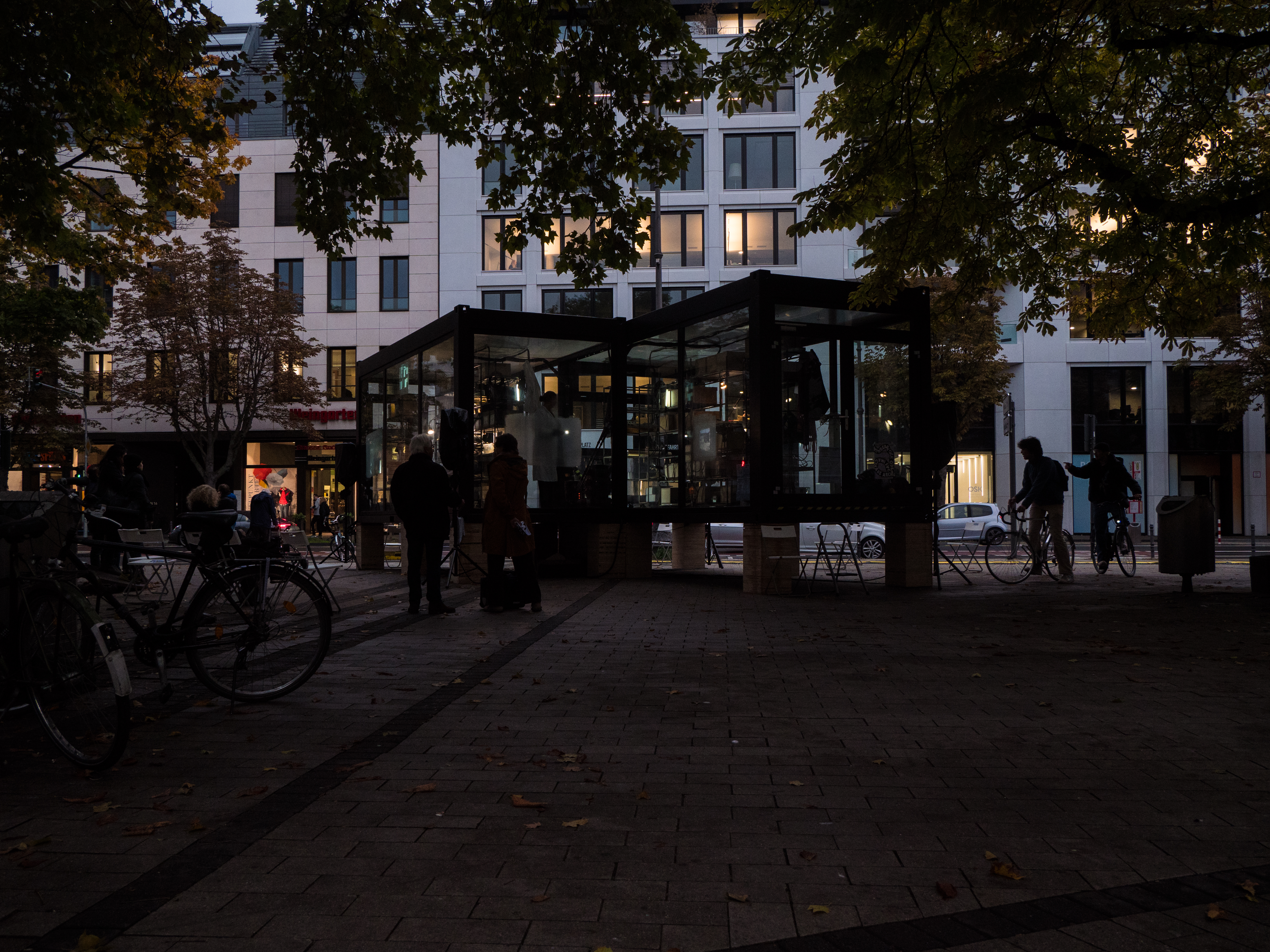 wunderblock | friesenplatz | performance | archiv