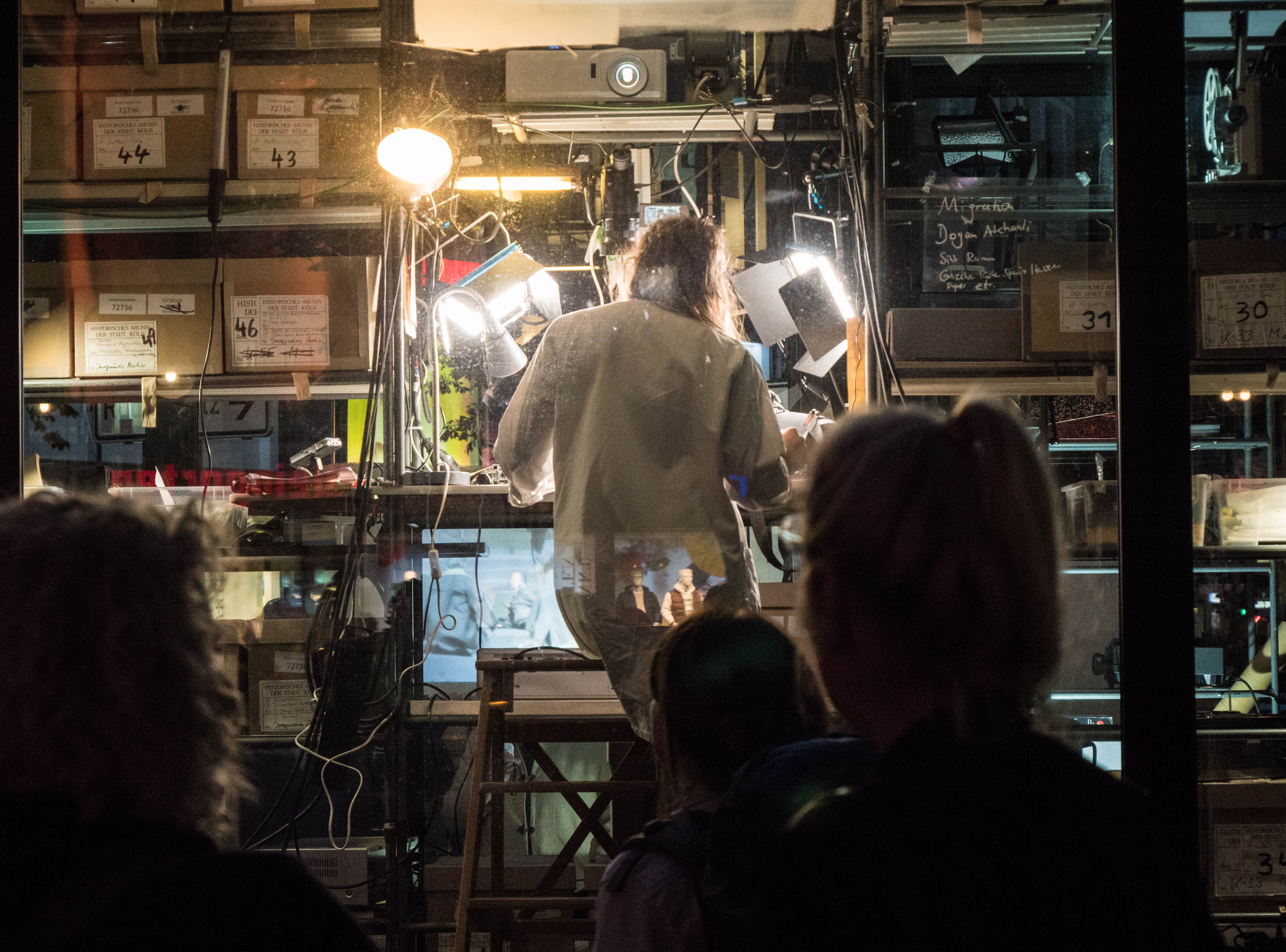 wunderblock | friesenplatz | performance | archiv